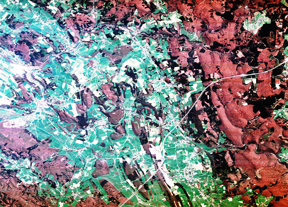 Voici une des premières images prises par Proba-1: l'Ardenne belge, en avril 2002. © ESA
