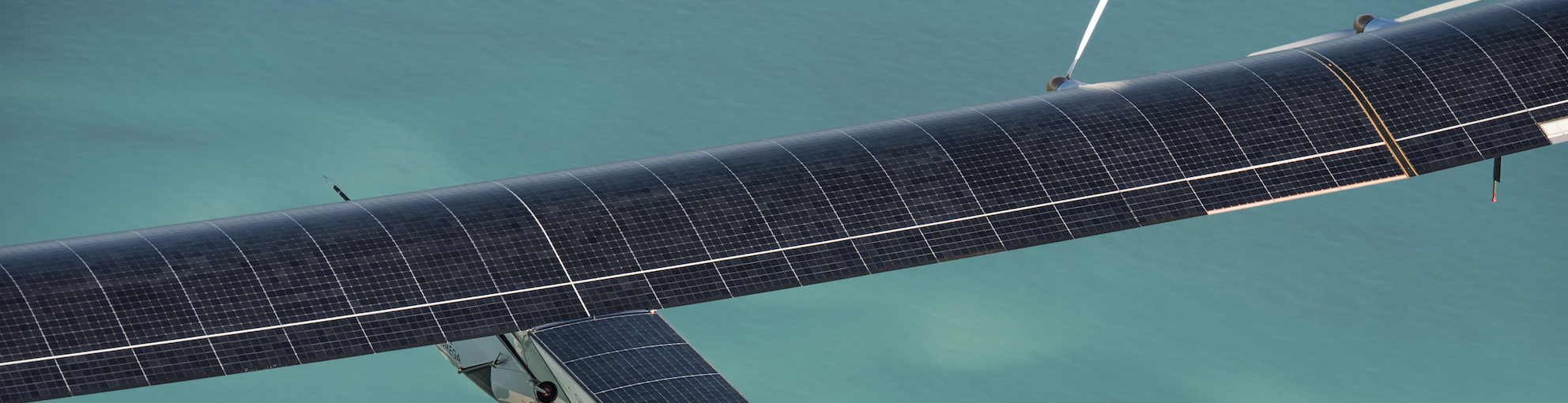 La résistance mécanique des cellules solaires qui équipent le Solar Impulse a été modélisée et testée chez Solvay. © Solar Impulse
