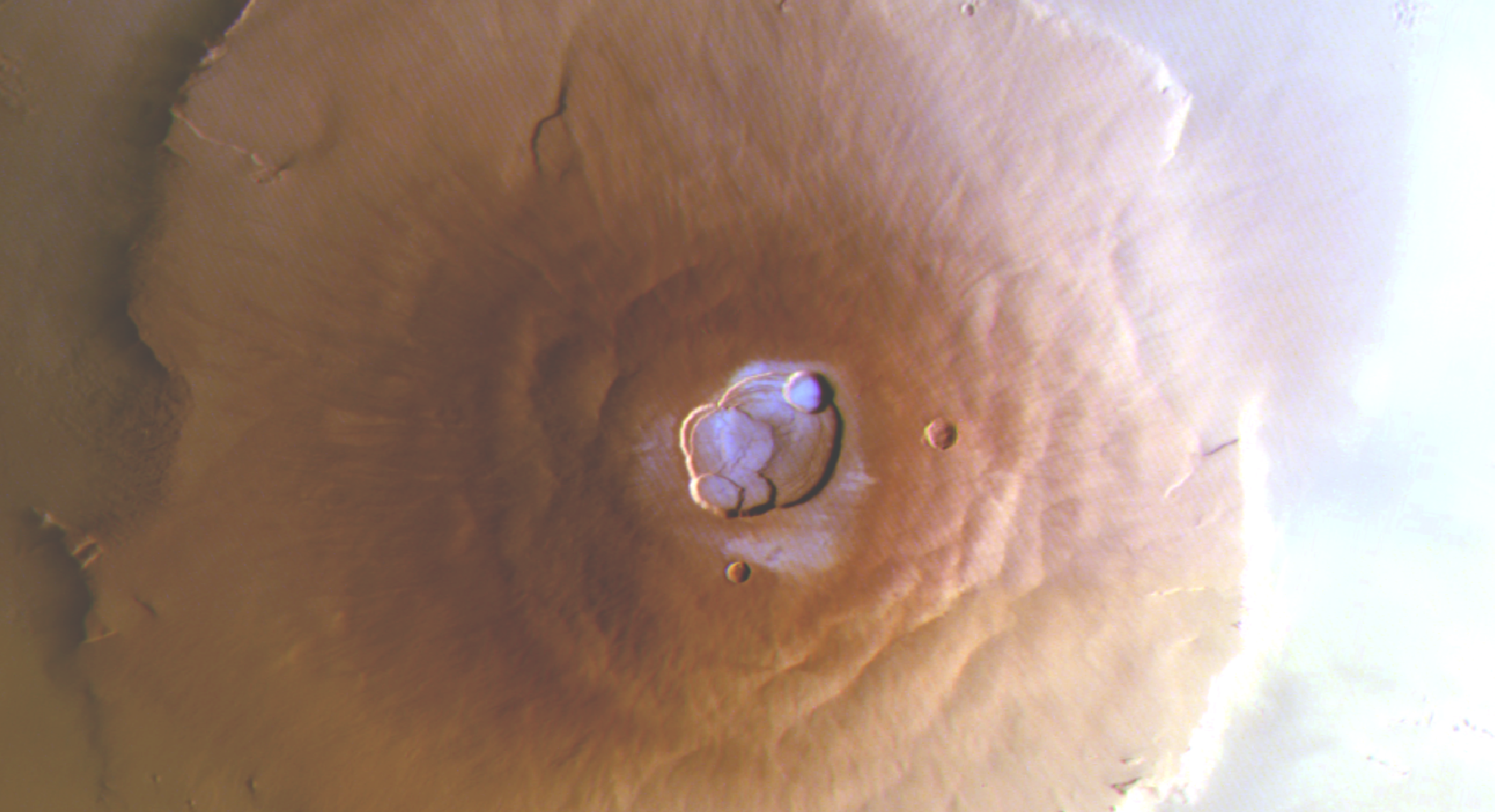 Découverte de givre d’eau au sommet des plus hauts volcans martiens